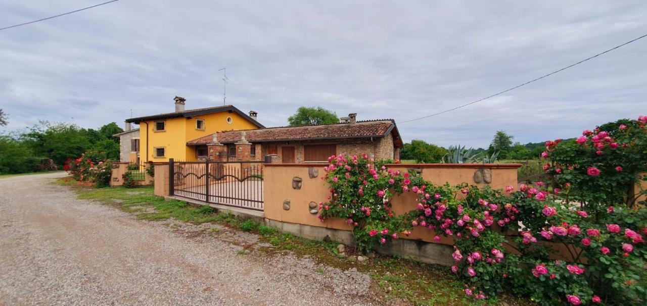 Valle Segreta Valeggio sul Mincio Exterior foto