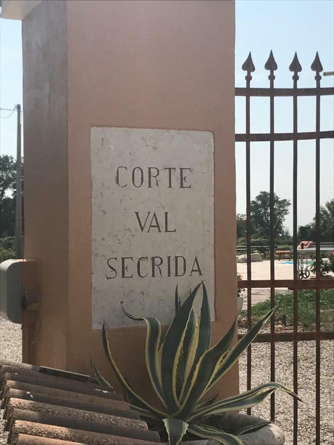 Valle Segreta Valeggio sul Mincio Exterior foto